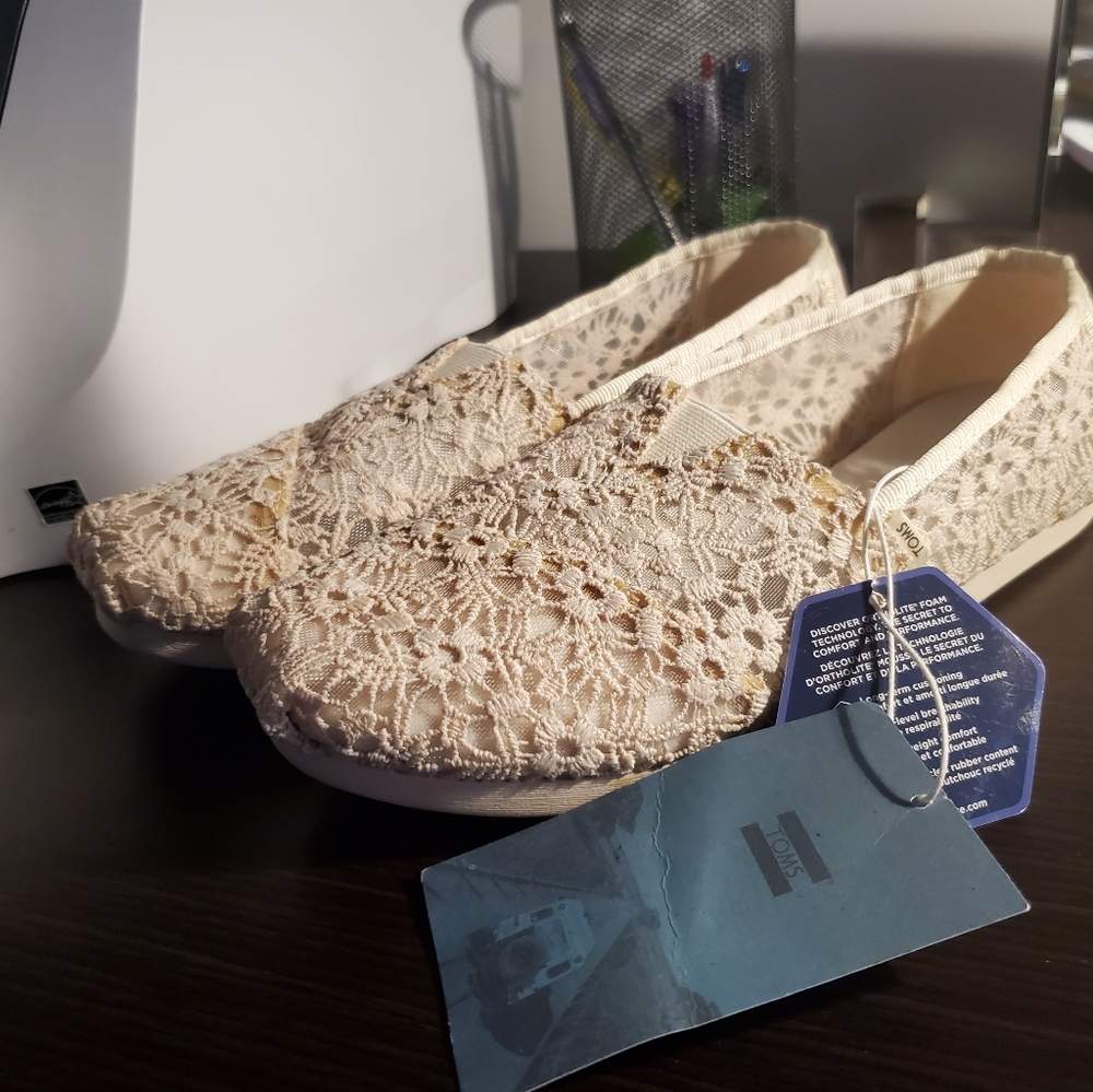 NWT TOMS 8.5